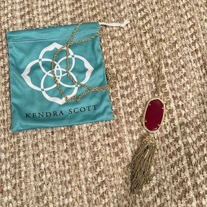 Long Kendra Scott maroon/burgundy Rayne tassle pendant and chain! TAMU/Aggies!